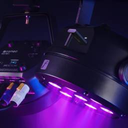 Cameo ROOT® PAR 4 SET 1 - Set compuesto por 4 x CLROOTPAR4 incluyendo un control remoto IR (CLPFLAT1REMOTE) 2