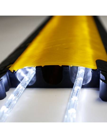 Defender MINI LUX - Pasacables de 3 Canales LUX