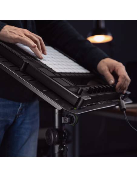 Gravity SP 5111 B - Soporte corto para altavoz, 35 mm diámetro, aluminio negro